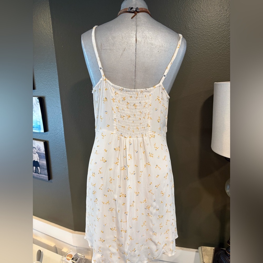 Cotton On Women’s Woven 90s Mini Dress – “Isobel” Ditsy Floral (White) | Medium - Picture 5 of 12